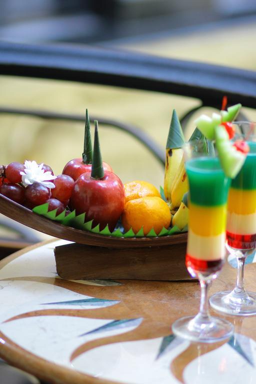 The Grand Palace Hotel Malang Exterior foto