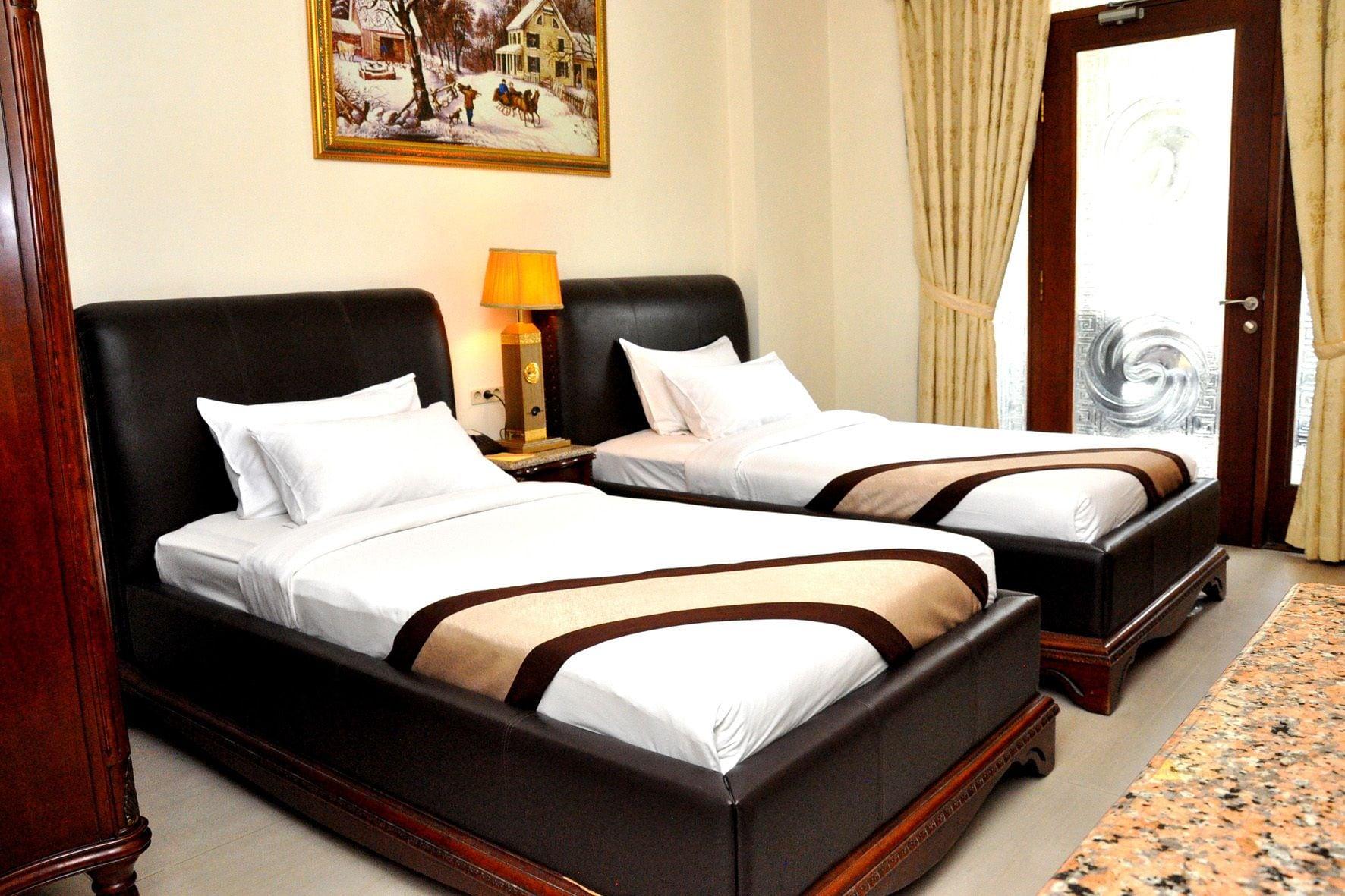 The Grand Palace Hotel Malang Exterior foto